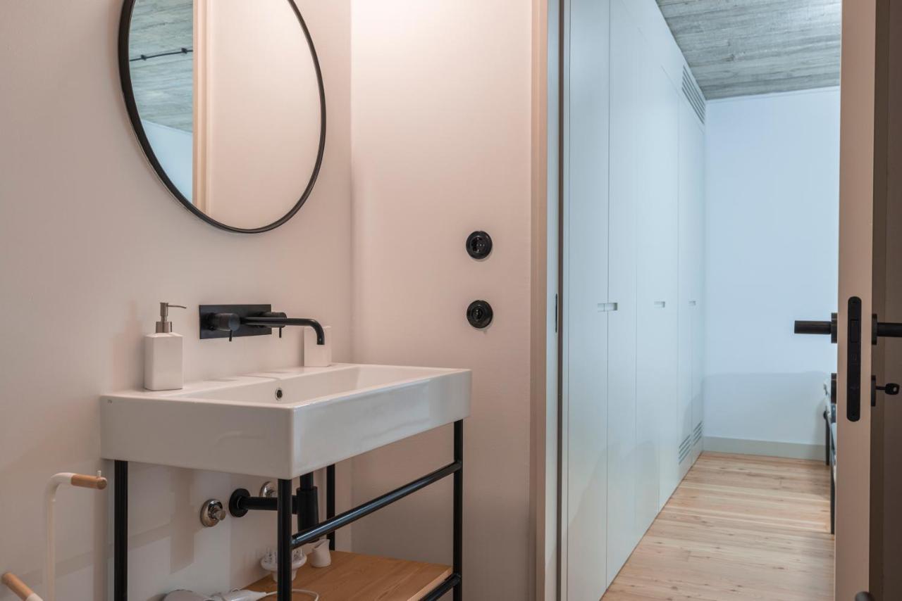 Glamorous 3bdr In Center By Lovelystay *