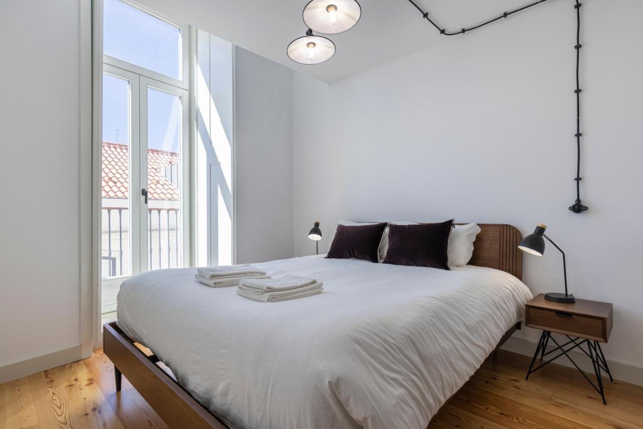 Glamorous 3bdr In Center By Lovelystay