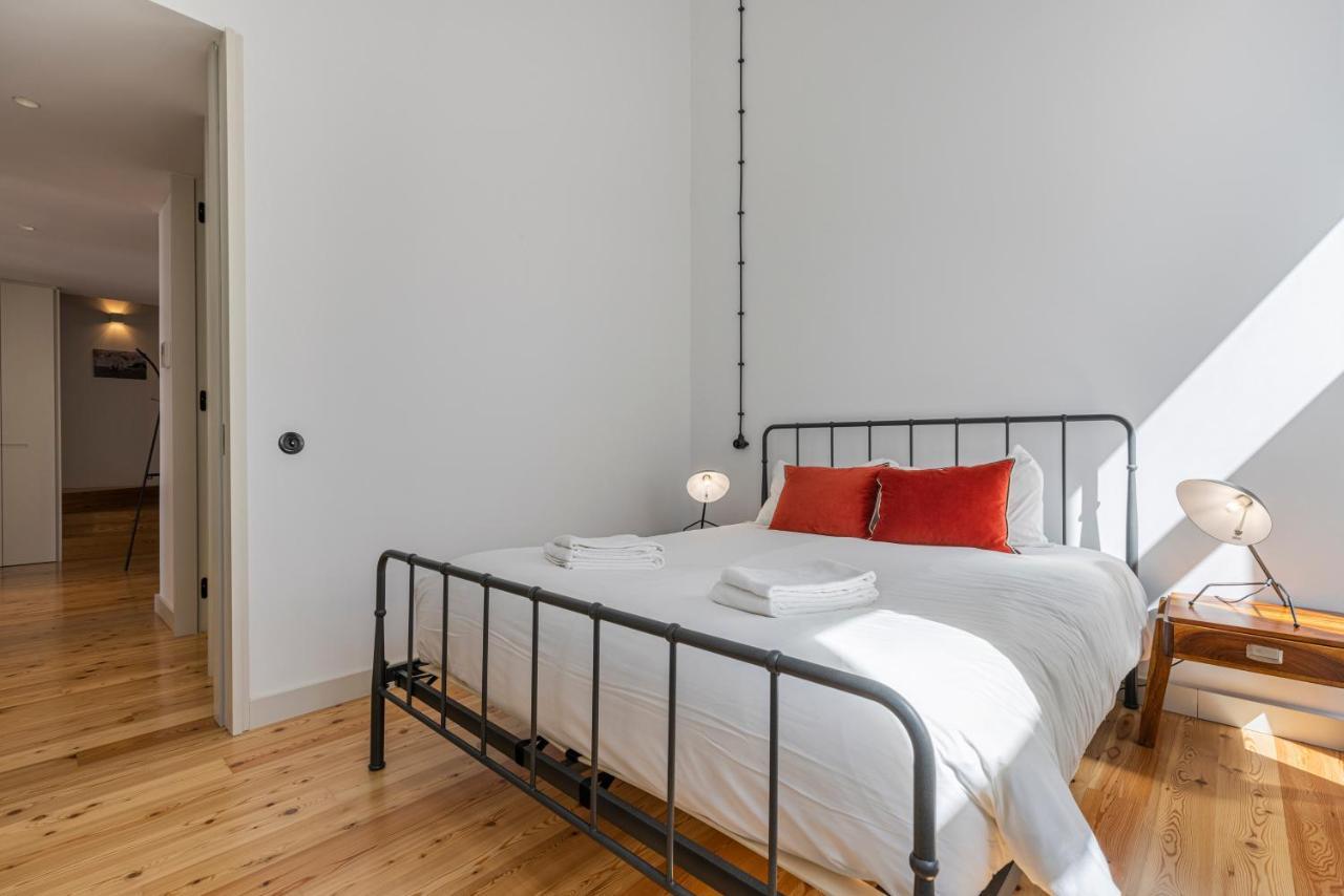 Glamorous 3bdr In Center By Lovelystay *